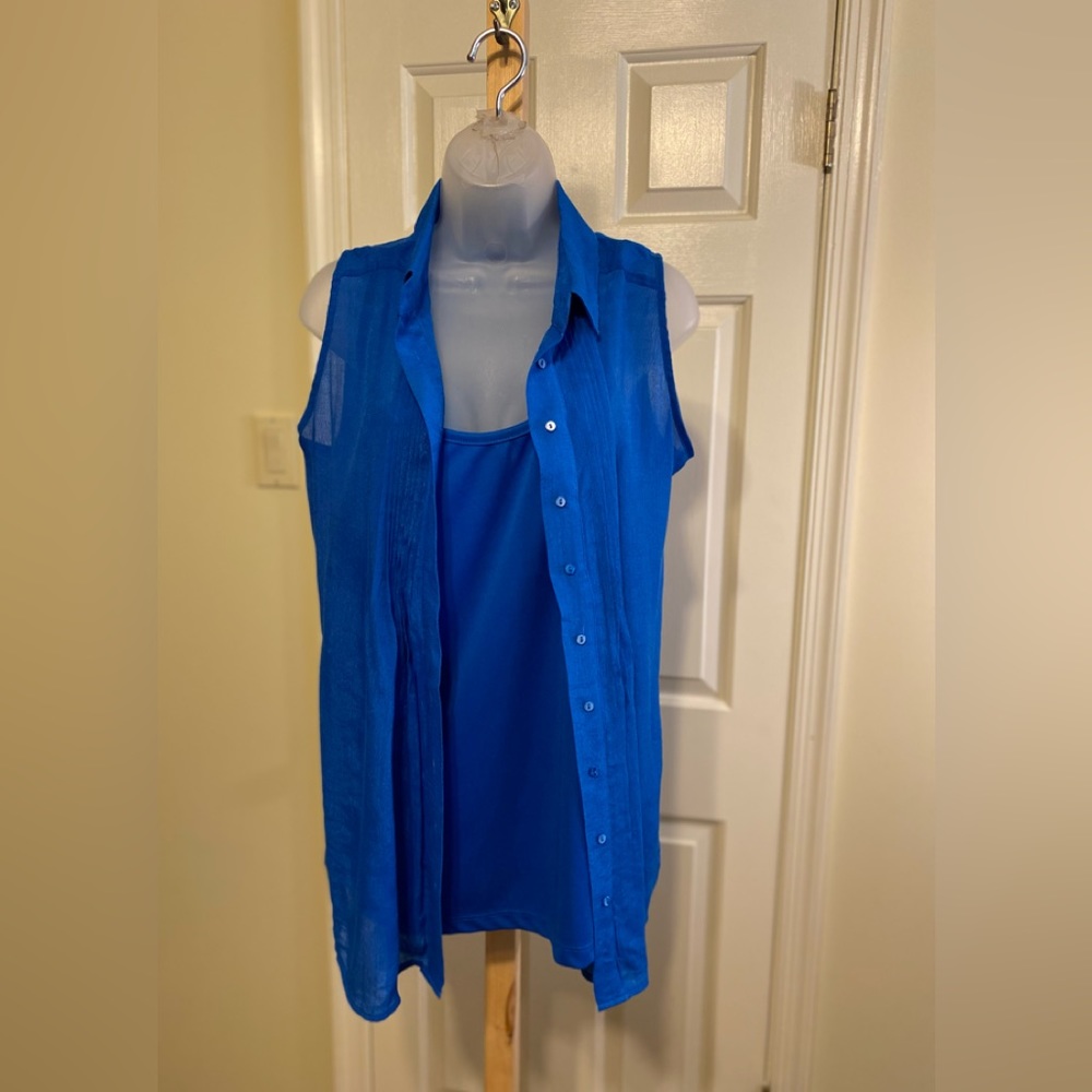 Fever - Woman’s azure blue 2 piece shirt w/matching camisole, Size: L